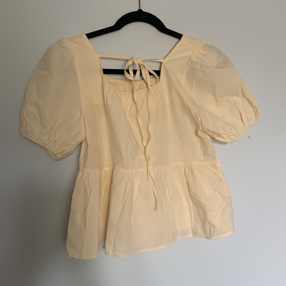 Yellow Puff Sleeve Blouse with Floral Embroidery - Picture 2 of 3